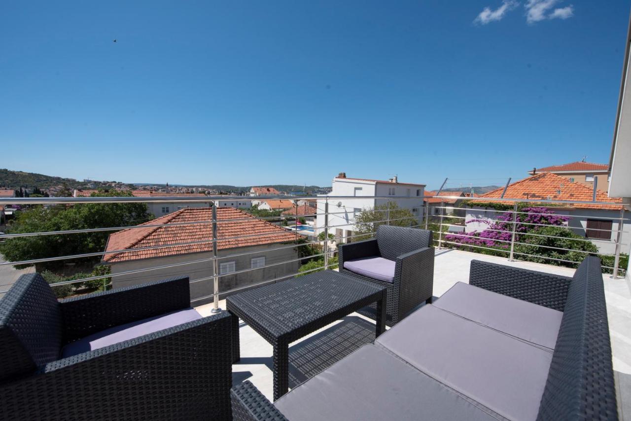Sunny Attic Apartment With Balcony & Modern City Apartment With Outdoor Area, No Balcony Trogir Exterior foto